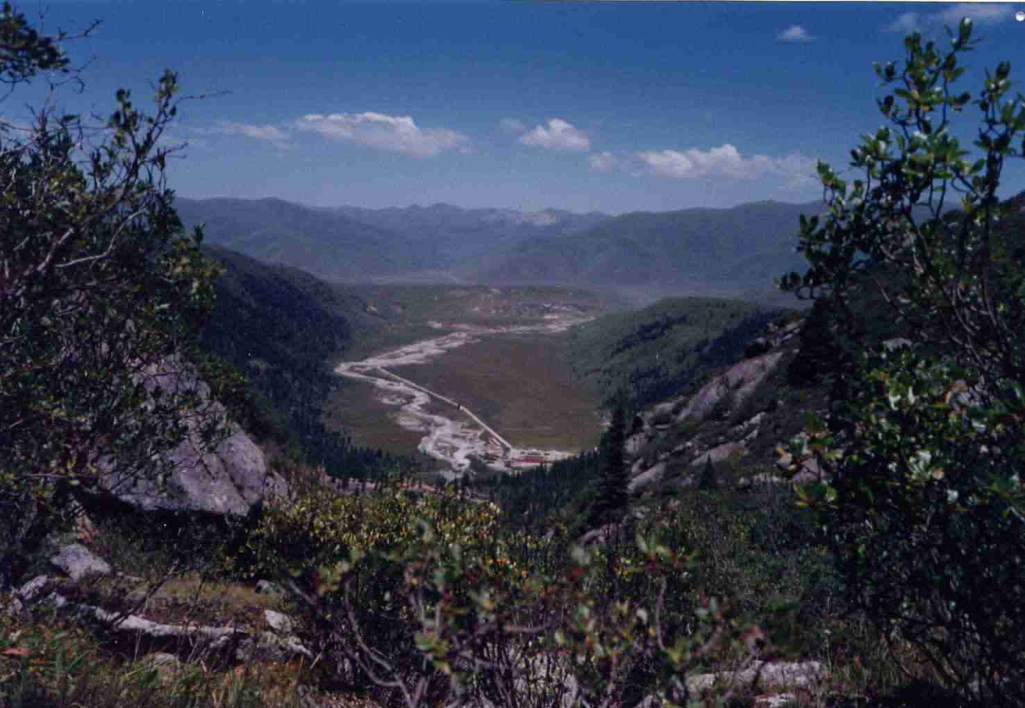 dzogchen_valley_view1